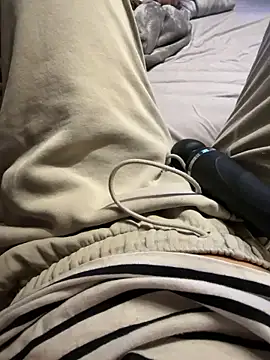 Snapshot of Ana-05 chatting on October 2025 07:04:02 PM Ana-05 online show from October 2025 07:04:02 PM