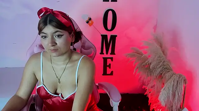 Snapshot of carolayrosse chatting on February 2025 03:07:02 AM carolayrosse online show from February 2025 03:07:02 AM