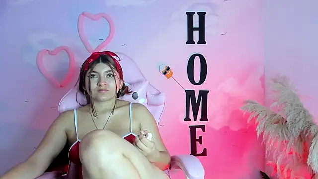 Snapshot of carolayrosse chatting on February 2025 06:08:02 AM carolayrosse online show from February 2025 06:08:02 AM