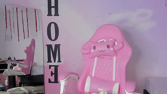 Snapshot of carolayrosse chatting on March 2025 04:03:02 AM carolayrosse online show from March 2025 04:03:02 AM