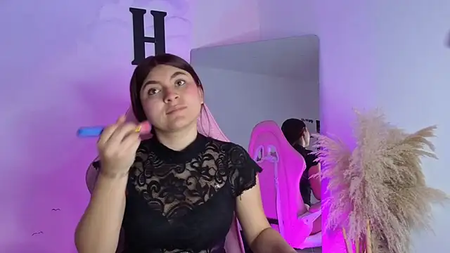 Snapshot of carolayrosse chatting on September 2025 04:01:01 AM carolayrosse online show from September 2025 04:01:01 AM