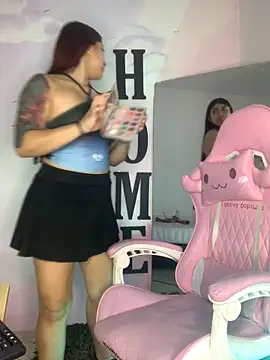 Snapshot of carolayrosse chatting on October 2025 02:43:02 AM carolayrosse online show from October 2025 02:43:02 AM