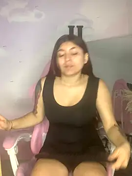 Snapshot of carolayrosse chatting on October 2025 03:06:02 AM carolayrosse online show from October 2025 03:06:02 AM