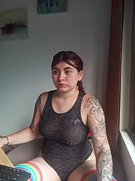 Snapshot of carolayrosse chatting on November 2025 07:57:01 PM carolayrosse online show from November 2025 07:57:01 PM