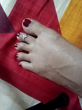 lakey91girl online show from February 2026 05:28:01 PM