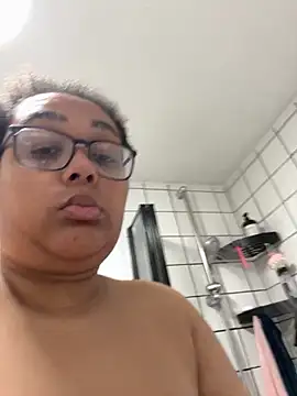 vanilla chocolate23 online show from November 2025 10:03:02 AM