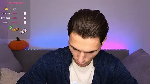 denlover1 online show from October 2025 01:30:02 PM