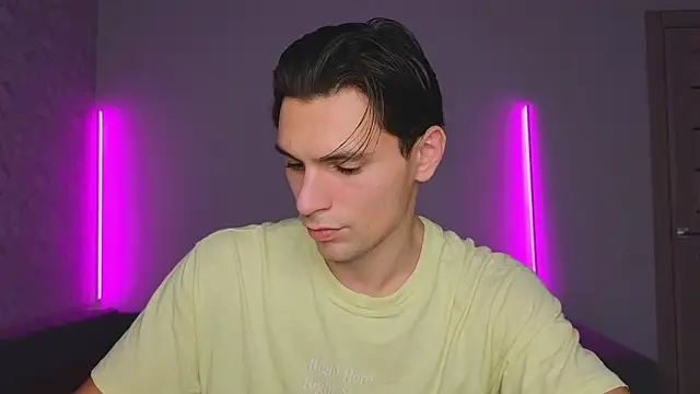 denlover1 online show from February 2026 01:29:02 PM