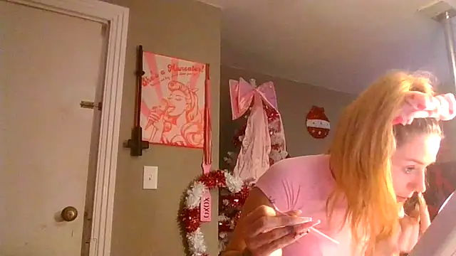 Snapshot of lexybabyxo chatting on December 2025 02:02:02 PM lexybabyxo online show from December 2025 02:02:02 PM