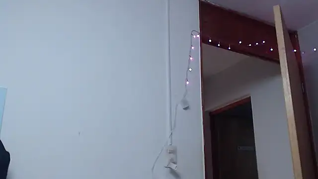 Nicol Love0 online show from February 2025 02:20:01 PM