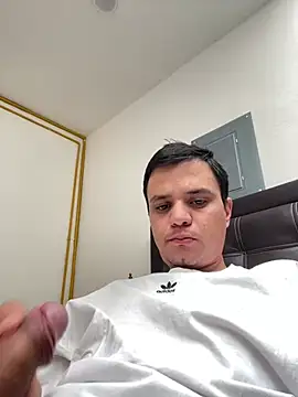 Snapshot of stevego94 chatting on February 2025 09:27:02 PM stevego94 online show from February 2025 09:27:02 PM