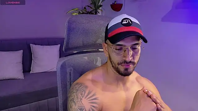 Snapshot of tony_muscle chatting on July 2026 07:07:02 PM tony muscle online show from July 2026 07:07:02 PM