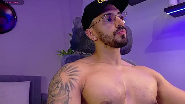 Snapshot of tony_muscle chatting on July 2026 06:57:01 PM tony muscle online show from July 2026 06:57:01 PM