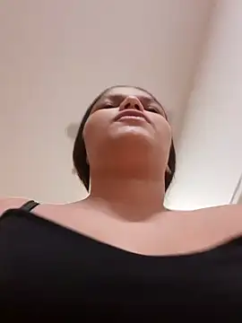 Snapshot of girl_milk1 chatting on December 2024 10:38:02 PM girl milk1 online show from December 2024 10:38:02 PM