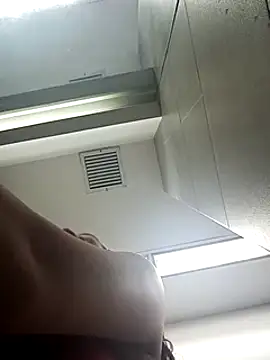 Snapshot of girl_milk1 chatting on March 2025 11:20:01 PM girl milk1 online show from March 2025 11:20:01 PM