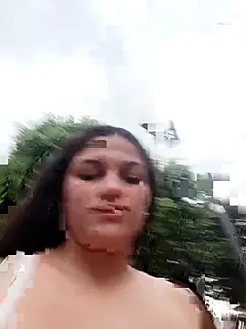 Snapshot of girl_milk1 chatting on November 2025 10:20:02 PM girl milk1 online show from November 2025 10:20:02 PM