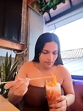 Snapshot of girl_milk1 chatting on November 2025 10:24:01 PM girl milk1 online show from November 2025 10:24:01 PM