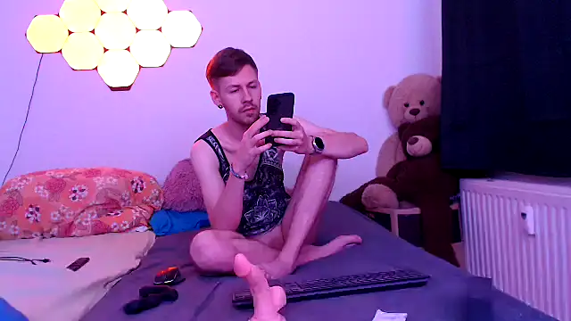 Snapshot of jonny-bisexual chatting on September 2025 09:05:01 PM jonny-bisexual online show from September 2025 09:05:01 PM
