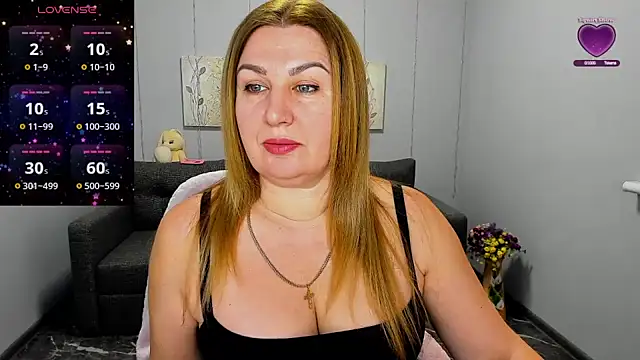 Snapshot of Lili_Crossi chatting on February 2025 06:40:01 AM Lili Crossi online show from February 2025 06:40:01 AM