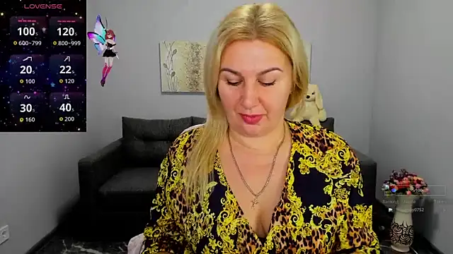 Snapshot of Lili_Crossi chatting on September 2025 05:45:02 AM Lili Crossi online show from September 2025 05:45:02 AM