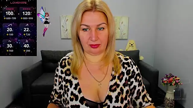 Snapshot of Lili_Crossi chatting on October 2025 05:51:02 AM Lili Crossi online show from October 2025 05:51:02 AM