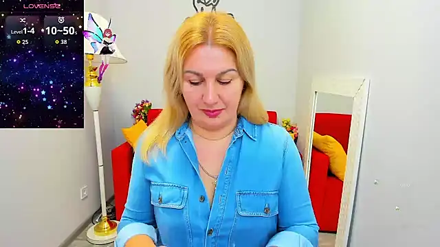 Snapshot of Lili_Crossi chatting on November 2025 06:36:01 AM Lili Crossi online show from November 2025 06:36:01 AM