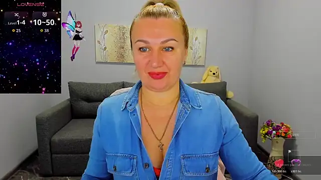 Snapshot of Lili_Crossi chatting on November 2025 06:57:02 AM Lili Crossi online show from November 2025 06:57:02 AM