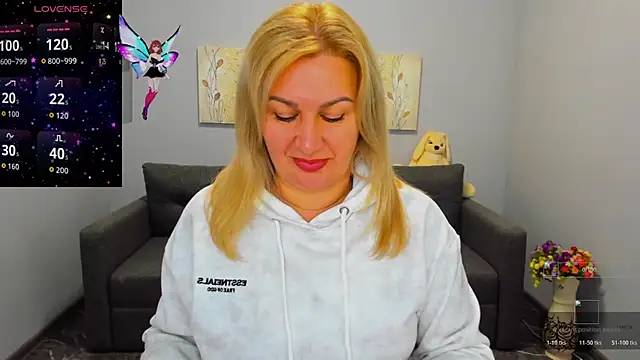 Snapshot of Lili_Crossi chatting on November 2025 06:46:01 AM Lili Crossi online show from November 2025 06:46:01 AM