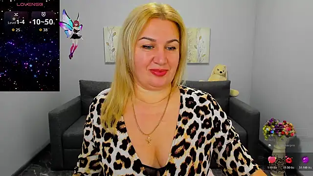 Snapshot of Lili_Crossi chatting on November 2025 06:51:02 AM Lili Crossi online show from November 2025 06:51:02 AM