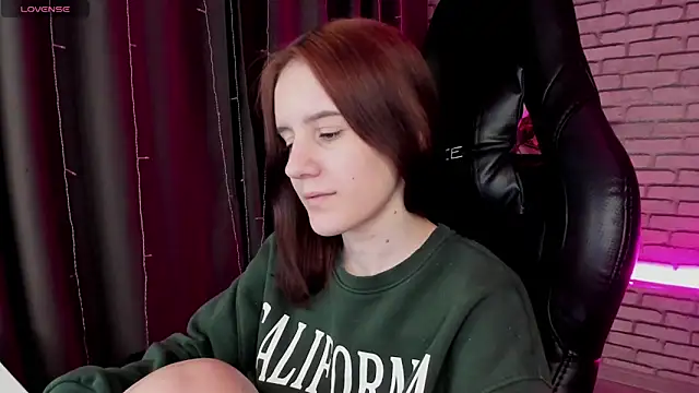 Tonya Gray online show from February 2025 09:36:02 PM