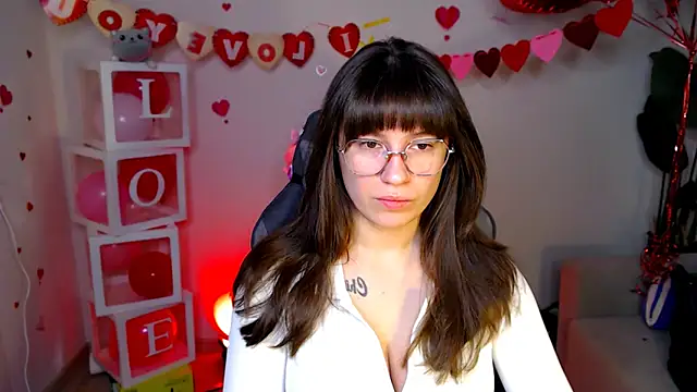 Snapshot of M_Sensual chatting on February 2026 05:02:02 AM M Sensual online show from February 2026 05:02:02 AM