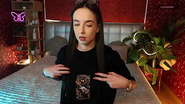 AuroraAksnesss online show from February 2025 03:42:01 PM