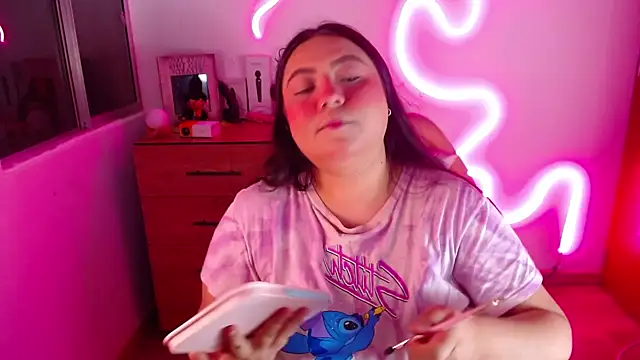 Snapshot of Rebeca_charme21 chatting on December 2024 02:20:02 AM Rebeca charme21 online show from December 2024 02:20:02 AM