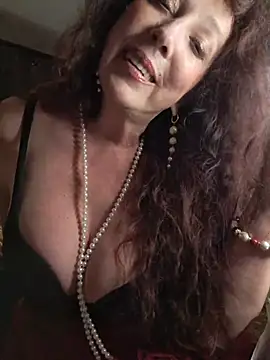GypsyEsmeralda online show from May 2026 04:48:02 PM