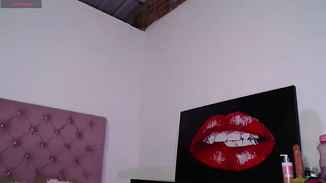 Snapshot of CATALAIA_STOMM chatting on November 2025 12:23:01 AM CATALAIA STOMM online show from November 2025 12:23:01 AM