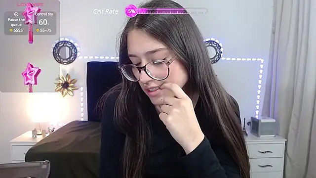 Snapshot of zoe_sweet5 chatting on February 2025 11:48:02 PM zoe sweet5 online show from February 2025 11:48:02 PM