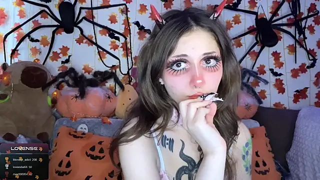 Snapshot of _Devill_Baby chatting on October 2025 08:35:01 AM Devill Baby online show from October 2025 08:35:01 AM