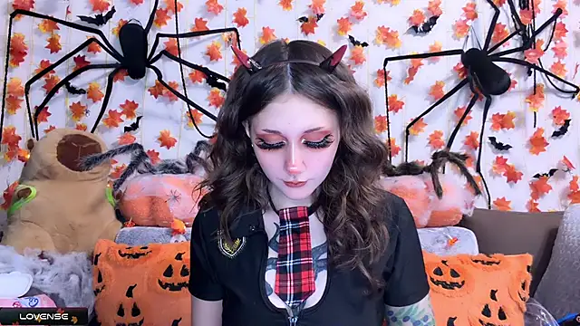 Snapshot of _Devill_Baby chatting on November 2025 05:23:02 PM Devill Baby online show from November 2025 05:23:02 PM