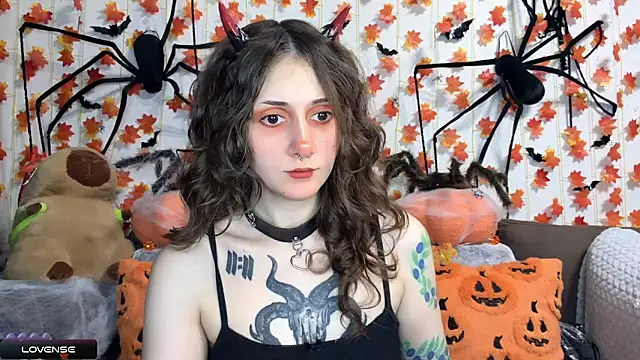 Snapshot of _Devill_Baby chatting on November 2025 06:29:01 PM Devill Baby online show from November 2025 06:29:01 PM