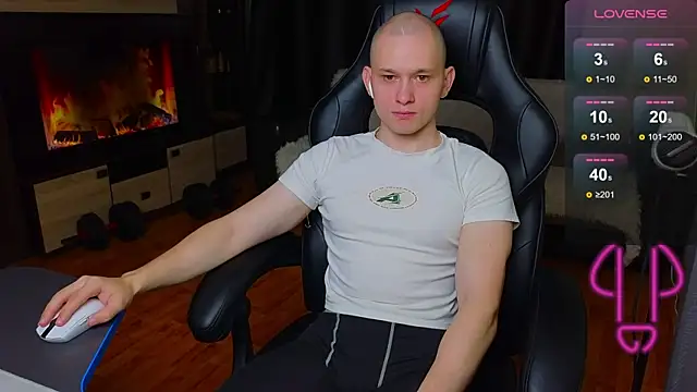 Snapshot of STRONGBEAUTY282 chatting on January 2025 01:44:01 AM STRONGBEAUTY282 online show from January 2025 01:44:01 AM