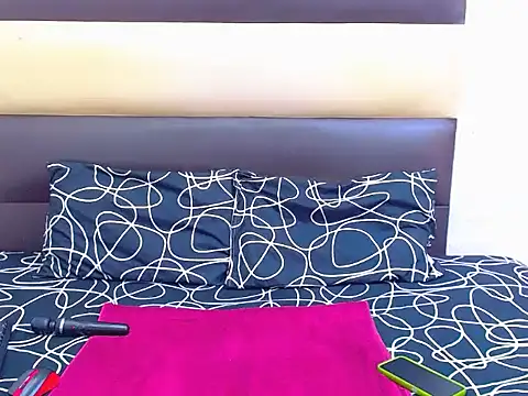 Snapshot of NunuBerry16 chatting on January 2026 08:29:01 AM NunuBerry16 online show from January 2026 08:29:01 AM