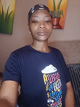 Snapshot of NunuBerry16 chatting on July 2026 05:18:01 PM NunuBerry16 online show from July 2026 05:18:01 PM