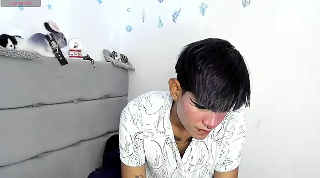 andrew uwu  online show from January 2025 10:35:01 PM