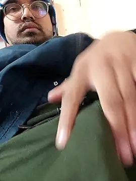 Hotrayyy online show from December 2025 01:05:01 PM