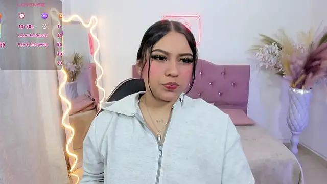 Snapshot of kendra_tay chatting on December 2025 03:00:02 AM kendra tay online show from December 2025 03:00:02 AM