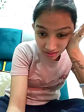 Snapshot of Aleena_Rai chatting on January 2025 10:19:01 PM Aleena Rai online show from January 2025 10:19:01 PM