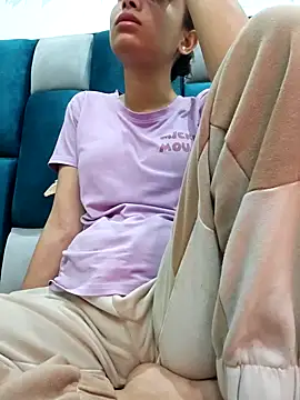 Snapshot of Aleena_Rai chatting on February 2025 08:30:01 PM Aleena Rai online show from February 2025 08:30:01 PM