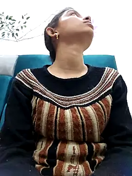 Snapshot of Aleena_Rai chatting on February 2025 07:06:02 PM Aleena Rai online show from February 2025 07:06:02 PM