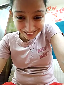 Snapshot of Aleena_Rai chatting on March 2025 06:34:01 PM Aleena Rai online show from March 2025 06:34:01 PM