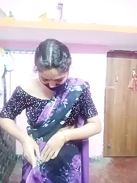 Snapshot of Cute-Simmi chatting on January 2025 02:56:01 AM Cute-Simmi online show from January 2025 02:56:01 AM